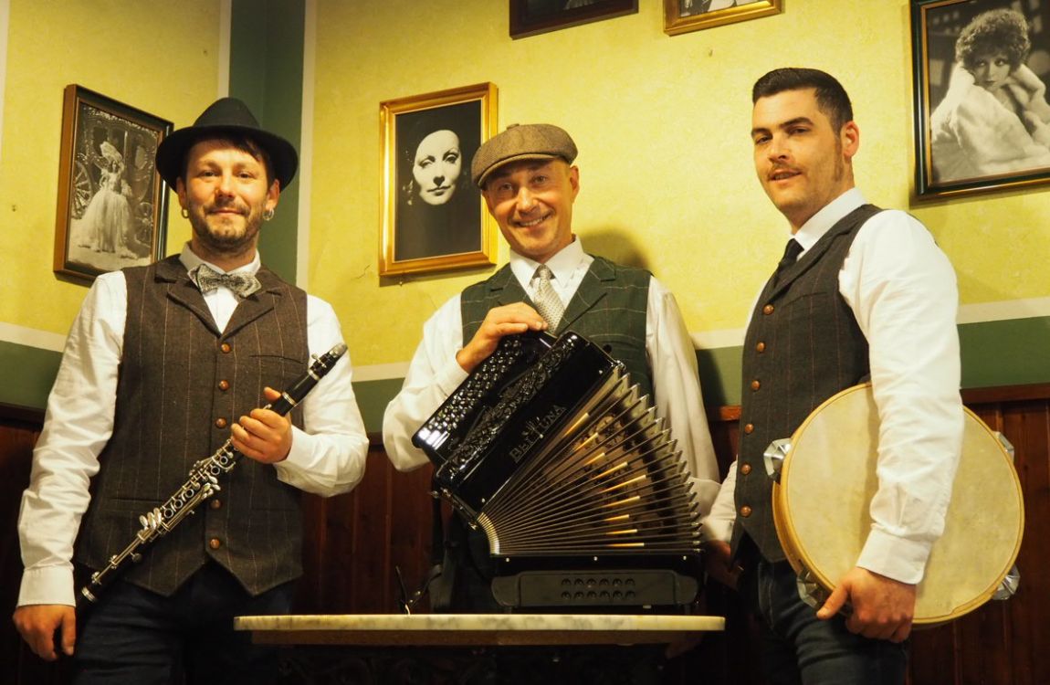 Pandereteros d’Anguaño de Fabriok