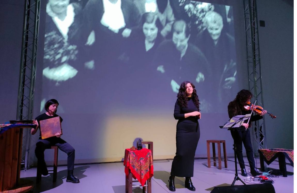 Ser quien a cantar de Sofía Castañón